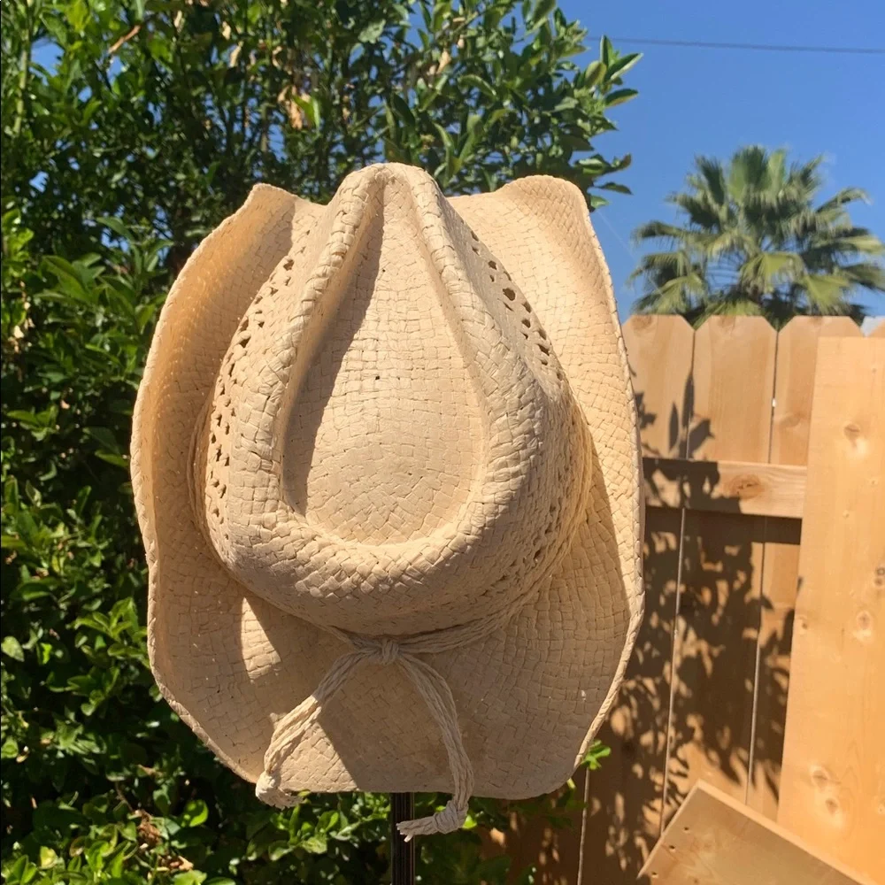 Natural Straw Cowgirl Hat with Rustic Heart Accent - Picture 8 of 13